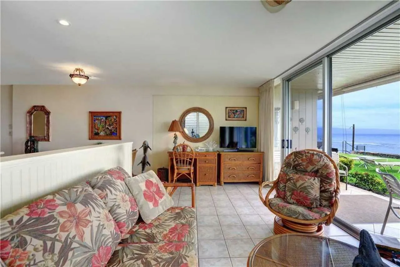 2 Bedroom Ocean Front Condo In Honokowai - Sleeps 6 - Pikake #A6 Napili-Honokowai Holiday home
